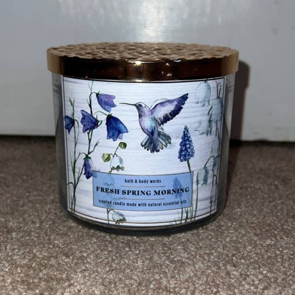 Bath & Body Works Fresh Spring Morning 3-wick Candle NEW - Picture 1 of 2